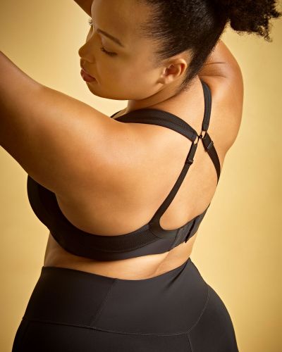 Sculptresse by Panache 9441 Activate UW NP -urheilurintaliivit Black Kaarituettu, toppaamaton urheiluliivi, jossa olkaimissa racerback-mahdollisuus 75-105, D-O SCU-9441-BLK