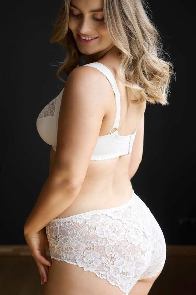 Plaisir Lingerie Annette-midialushousut - Whisper White Normaalikorkeat alushousut Annette-sarjaan. 40-54 402-5/WHI