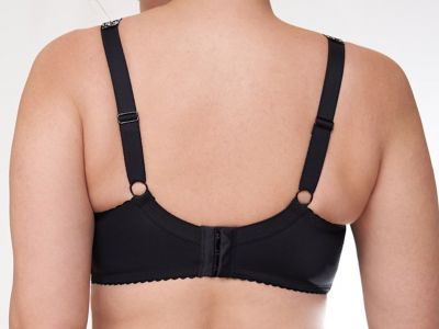 Plaisir Lingerie Beate UW Soft Full Cup -rintaliivit Black & Frosty Blush Kaarituettu, toppaamaton täyskuppiliivi joustopitsillä. 80-110 D-H 619431-25/BFB