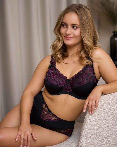 Plaisir Lingerie Beate UW Soft Full Cup -rintaliivit Black & Merlot Kaarituettu, toppaamaton, joustopitsinen täyskuppiliivi. 80-110 D-H 619431-32/MRL