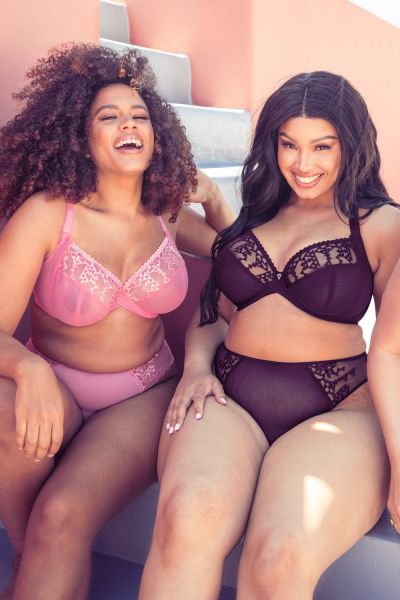 Curvy Kate Centre Stage Full Cup Plunge -rintaliivit Pink Kaarituettu, toppaamaton, täyskuppinen edestä syvään uurrettu meshliivi 65-105, E-M CK-033-101-PIN