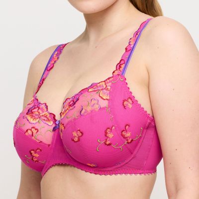 Primadonna Devdaha UW Full Cup -rintaliivit - Very Berry Kaarituettu, toppaamaton täyskuppiliivi upeilla kirjailuilla. 70-105, D-I 0163440-VEB