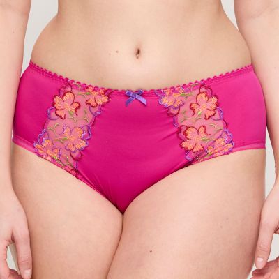 Primadonna Devdaha Full Brief -alushousut - Very Berry Retrohenkiset alushousut näyttävillä kirjailuilla. M/40- 3XL/48 0563441-VEB