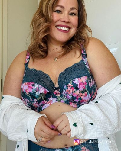 Elomi Lucie UW Stretch Plunge -rintaliivit - Teal Floral Kaarituettu, kokokuppinen ja toppaamaton plunge-liivi joustopitsillä. 70-100, E-N EL4490-TOL
