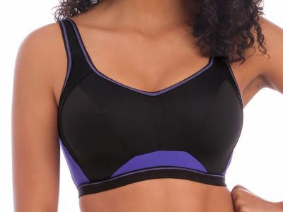 Freya Active Epic UW Crop Top -urheilurintaliivit Electric Black Kaarituettu topattu, sisäkupeistaan saumaton urheiluliivi, jossa muunneltavat olkaimet. 65-90 D-K AA4004-ELB