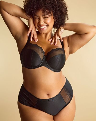 Sculptresse by Panache Esme Deep Brief -alushousut Black Animal Alushousut avarilla jalanteillä ja braziliantyylisellä leikkauksella. M/38 - 5XL/50 10924-BLA
