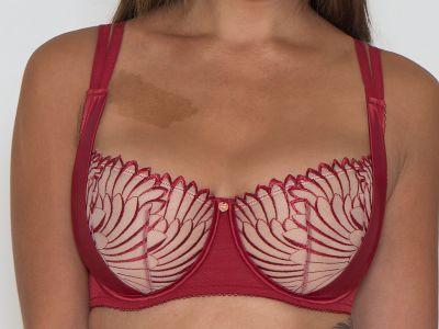 Scantilly by Curvy Kate Fallen Angel Balcony -rintaliivit Garnet Red Kaarituettu, toppaamaton matala balconetteliivi 65-85, E-L ST-012-100-GRD