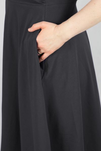 Urkye Koperta-mekko lyhythihainen Simple Black Lyhythihainen, liehuvahelmainen neulosmekko taskuilla 36-50 1/2 & 2/3 SU-031-CZA-SS22