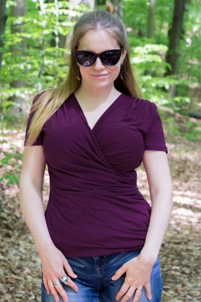 Urkye Kopertowka-toppi Dark Violet Lyhythihainen v-kaula-aukkoinen toppi 38-50 1/2 & 2/3 BL-038-FIO3-SS22