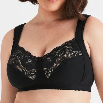 Miss Mary Lovely Lace kaarituettomat rintaliivit musta Kaaritueton ja kokokuppinen liivimalli ekstraleveillä olkaimilla. 80-120 D-H MM-2105-06