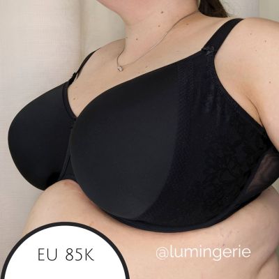 Elomi Nerina UW Stretch Plunge -rintaliivit Black Kaarituettu, kokokuppinen ja toppaamaton plunge-liivi sileällä joustopitsillä. 70-100, E-N EL302734-BLK