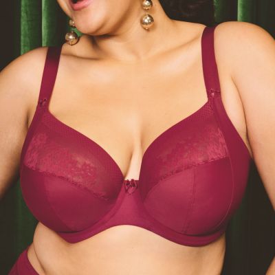 Elomi Nerina UW Stretch Plunge -rintaliivit Rouge Kaarituettu, kokokuppinen ja toppaamaton plunge-liivi sileällä joustopitsillä. 70-100, E-N EL302734-ROG