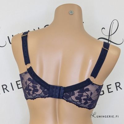 Nessa Ana UW Soft -rintaliivit Navy & Beige Kaarituettu, toppaamaton liivi kaksikerroksisilla mesh- ja joustopitsikupeilla. 65-100, E-O ANA-550-NAY