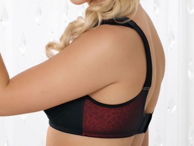 Nessa Nessa Soft Comfort Sport -urheiluliivit punainen leopardi Kaaritueton, toppaamaton urheiluliivi pehmustetuilla olkaimilla. 60-100, D-P 070-519