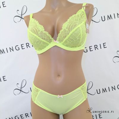 Panache Cherie UW Demi -rintaliivit Neon Lime Kaarituettu, toppaamaton pitsiliivi supermatalalla kaarituella. 60-85, D-I 11018-NEL