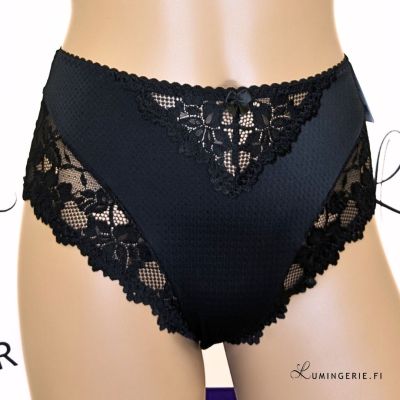 Plaisir Lingerie Beate-midialushousut Black Normaalikorkeat alushousut Beate-sarjaan. 40-56 144-1/BLK