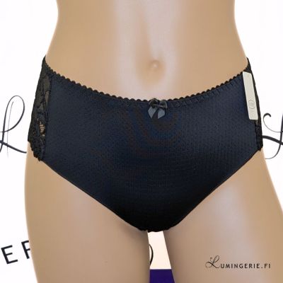 Plaisir Lingerie Beate-brazilianhousut Black Brazilianhousut joustopitsisellä takaosalla. 42-54 447-11-1-1/BLK