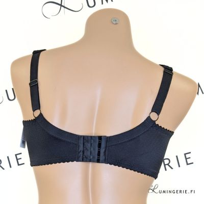 Plaisir Lingerie Beate UW Soft Full Cup -rintaliivit Black Kaarituettu, toppaamaton, joustopitsinen täyskuppiliivi. 80-110, D-I 619431-1/BLK