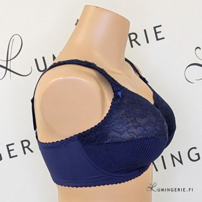 Plaisir Lingerie Beate Elegance UW Soft Full Cup -rintaliivit Dark Blue Kaarituettu, toppaamaton, joustopitsinen täyskuppiliivi. 80-110 D-H 619432-17/DAB