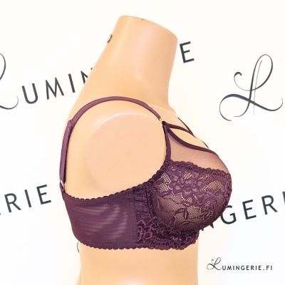Plaisir Lingerie Lush UW -pitsirintaliivit Burgundy Kaarituettu, toppaamaton joustopitsiliivi. 75-100, D-H 41621-33/BUR