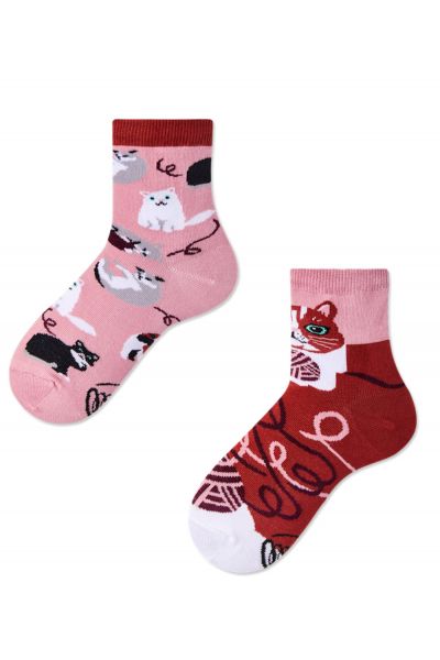Many Mornings Playful Cat Kids -sukat 1 pr  23-26, 27-30, 31-34 K28