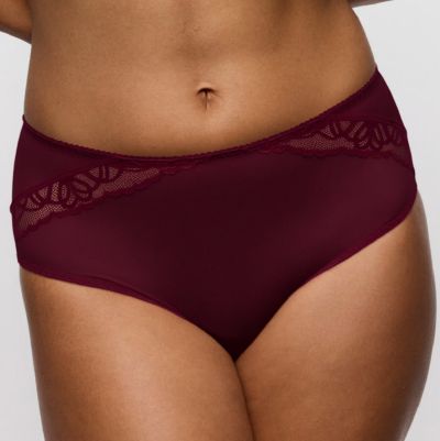 Primadonna Salerno Full Brief -alushousut - Evening Red Pitsikoristellut alushousut Salerno-sarjaan. M/40- 5XL/52 0563531-EVR
