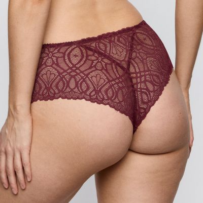 Primadonna Salerno Luxury Thong -brazilian - Evening Red Pitsinen brazilianhousu Salerno-sarjaan. S/38 - 3XL/48 0663531-EVR