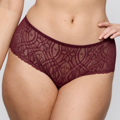 Primadonna Salerno Luxury Thong -brazilian - Evening Red Pitsinen brazilianhousu Salerno-sarjaan. S/38 - 3XL/48 0663531-EVR