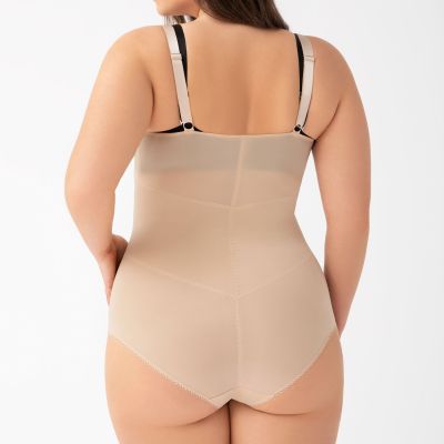 Gorsenia Sanremo kupiton body Beige Kupiton kevyesti muotoileva body, jossa säädettävät olkaimet. S/36 - 4XL/48 K148-BEZ