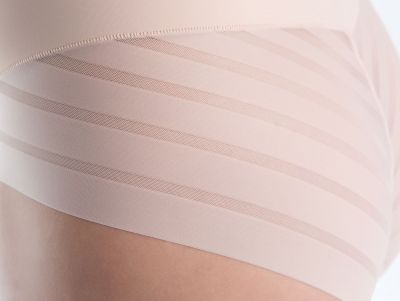 Julimex Lingerie Shape & Chic korkeavyötäröiset meshalushousut Natural Beige Korkeavyötäröiset vyötäröä ja vatsaa litistävät alushousut S-2XL Mesh-141-200/BEZ