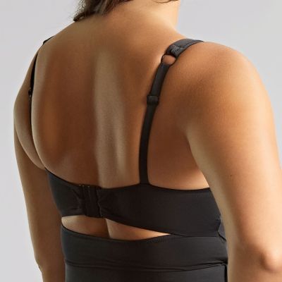 Panache Swimwear Signature UW Square Neck -uimapuku Black Kaarituettu uimapuku piilotetuilla kaarituilla ja saumattomilla kupeilla. 65-85, D-K SW1750B-BLK