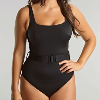 Panache Swimwear Signature UW Square Neck -uimapuku Black Kaarituettu uimapuku piilotetuilla kaarituilla ja saumattomilla kupeilla. 65-85, D-K SW1750B-BLK
