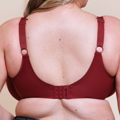 Curvy Kate Smoothie UW Moulded Spacer -rintaliivit - Deep Red Kaarituettu, saumaton ja sileä t-paitaliivi muunneltavilla olkaimilla. 65-105, E-M CK072104-DRE