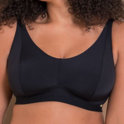 Curvy Kate Zen NW Soft -bralette Black Kaaritueton bralette säädettävillä olkaimilla. 65-90 E/F - M/N CK093110-BLK